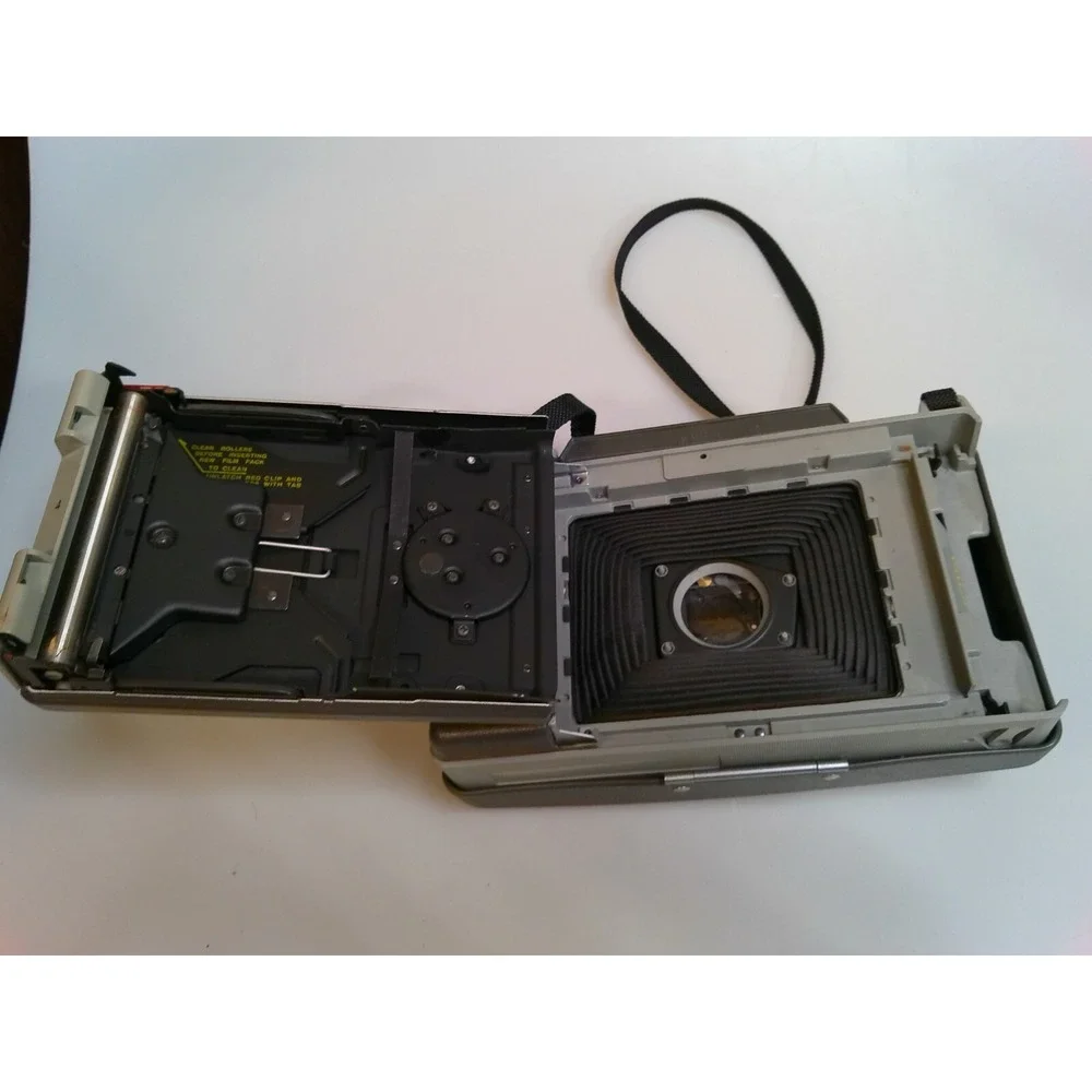 Vintage Polaroid 440 Land Camera Folding Instant Film Timer and Flash UNTESTED
